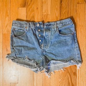 Levi’s 501 Vintage Denim Jean Shorts - Size 28
